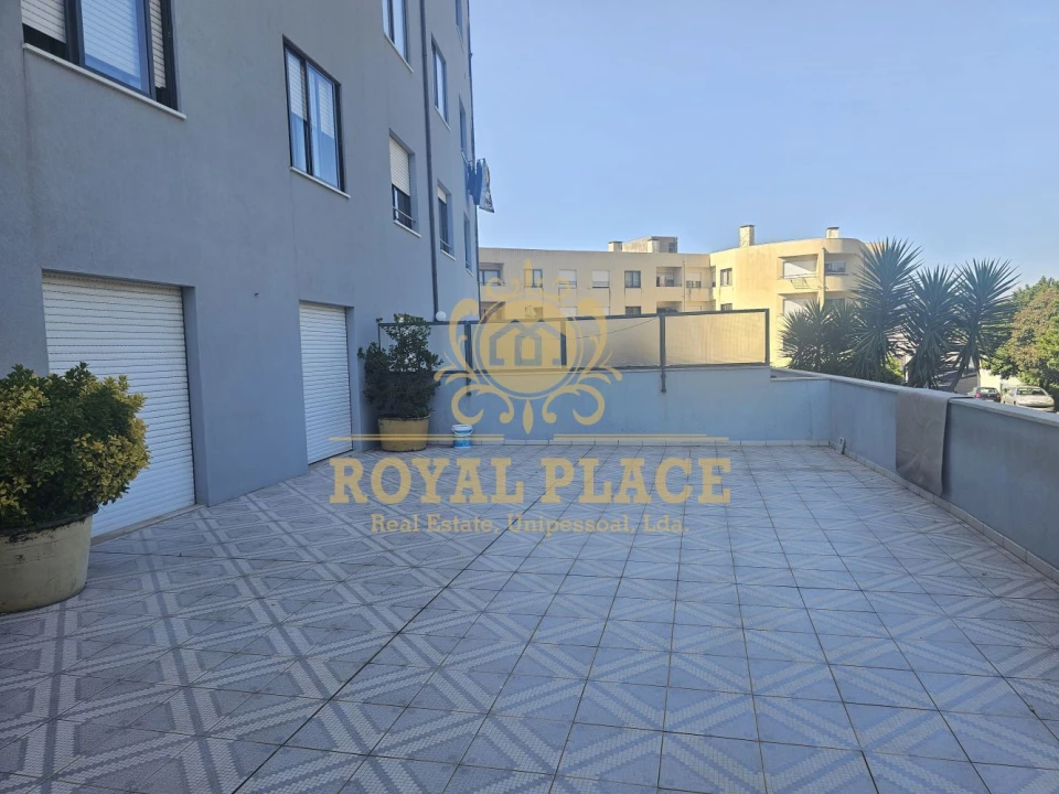 Apartamento T3 para Venda em Santa Maria de Lamas Foto 1