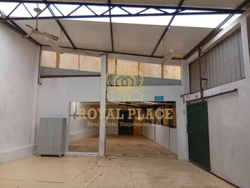Loja para Arrendamento em Santa Maria de Lamas