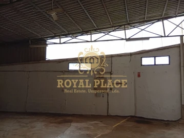 Loja para Arrendamento em Santa Maria de Lamas
