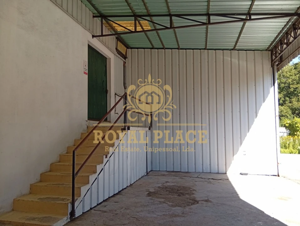 Loja para Arrendamento em Santa Maria de Lamas Foto 28