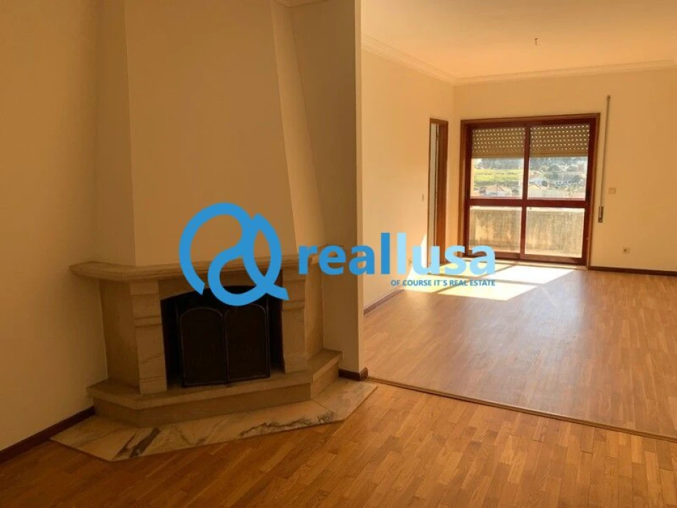 Apartamento T2 para Venda em Moreira Foto 1