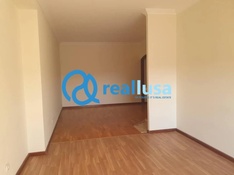 Apartamento T2 para Venda em Moreira Foto 6