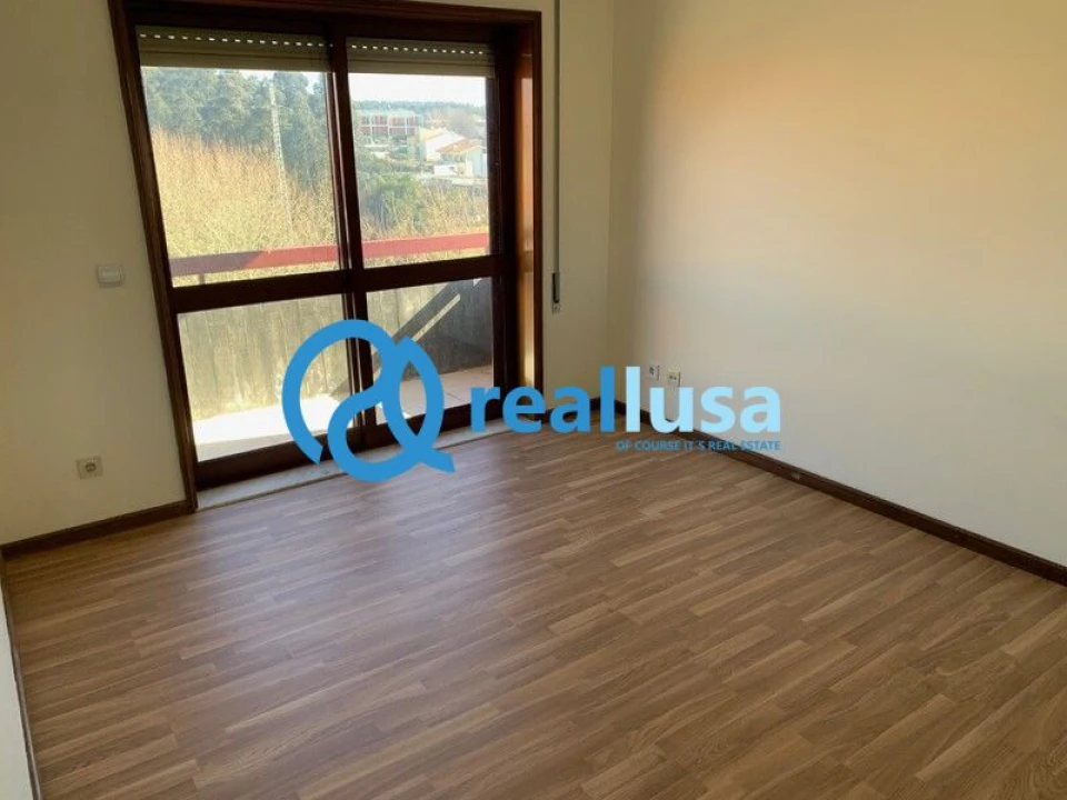Apartamento T2 para Venda em Moreira Foto 13