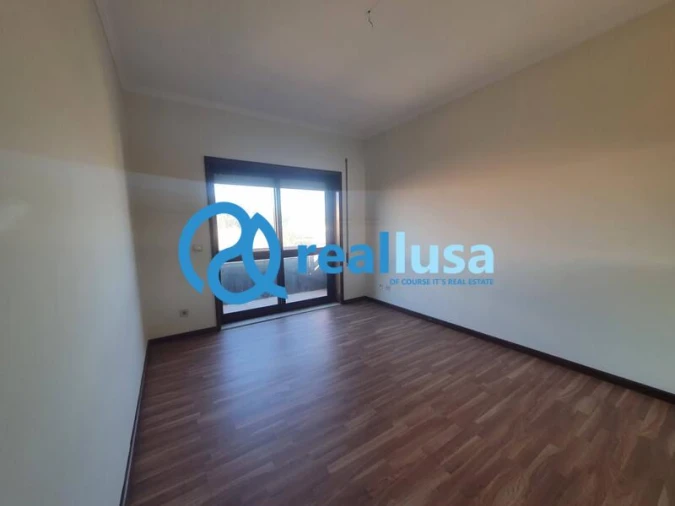 Apartamento T2 para Venda em Moreira Foto 10