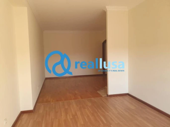 Apartamento T2 para Venda em Moreira Foto 6