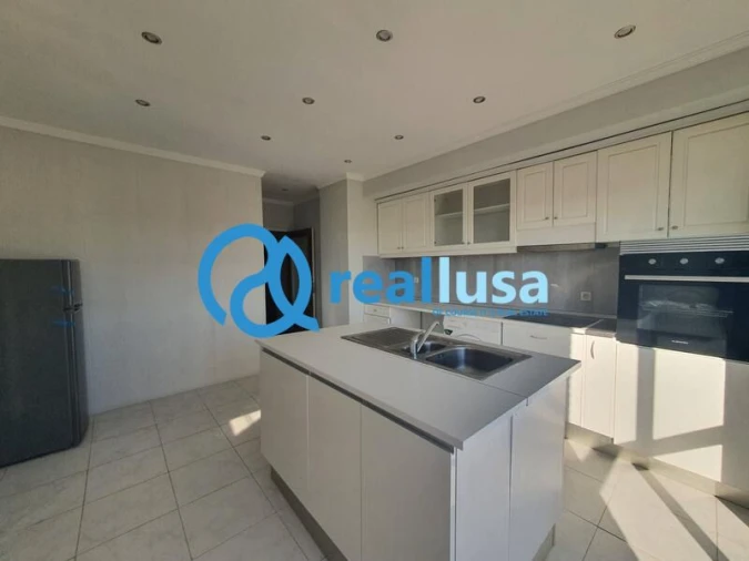 Apartamento T2 para Venda em Moreira Foto 4