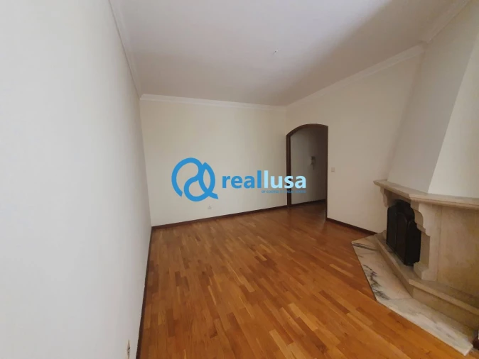 Apartamento T2 para Venda em Moreira Foto 5