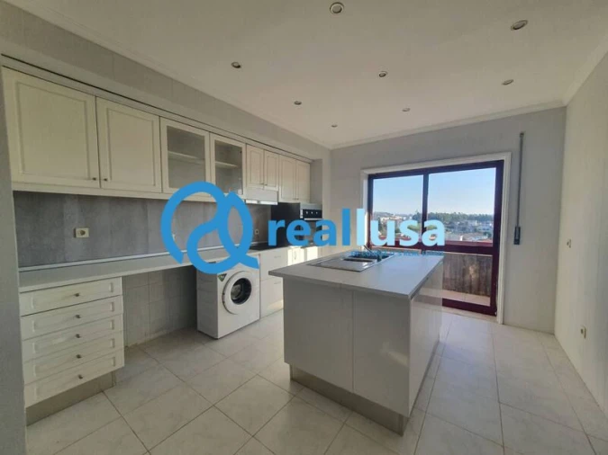 Apartamento T2 para Venda em Moreira Foto 2