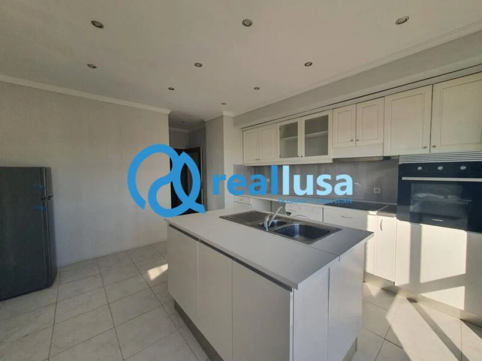 Apartamento T2 para Venda em Moreira Foto 4