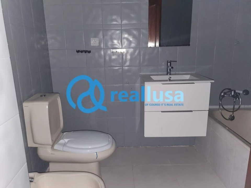 Apartamento T2 para Venda em Moreira Foto 17