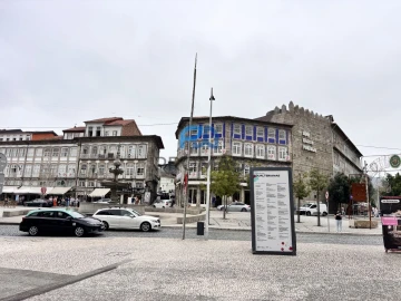 Loja para Arrendamento em Oliveira, São Paio e São Sebastião