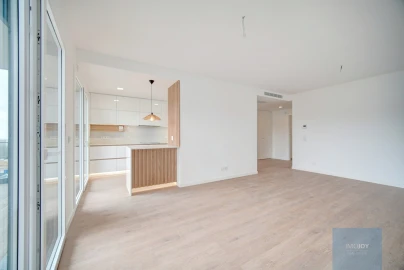 Apartamento T3 para Venda em Oeiras e São Julião da Barra, Paço de Arcos e Caxias