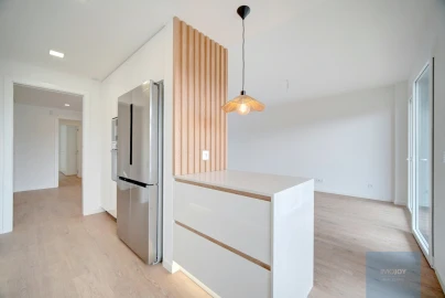 Apartamento T3 para Venda em Oeiras e São Julião da Barra, Paço de Arcos e Caxias