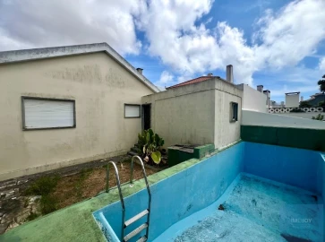 Terreno para Venda em São Domingos de Rana