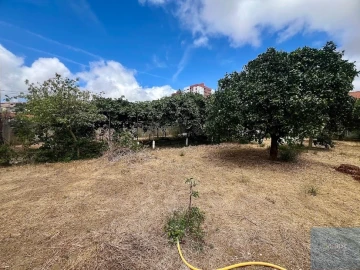 Terreno para Venda em São Domingos de Rana