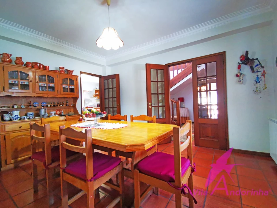 Moradia T4 para Venda em Santa Marta de Portuzelo Foto 5