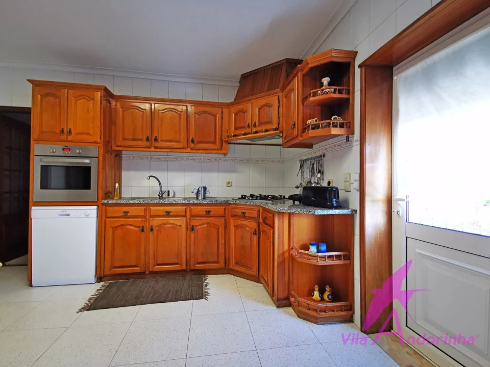 Moradia T4 para Venda em Santa Marta de Portuzelo Foto 8