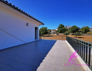 Moradia T4 para Venda em Santa Marta de Portuzelo