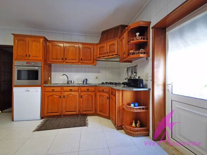 Moradia T4 para Venda em Santa Marta de Portuzelo Foto 8