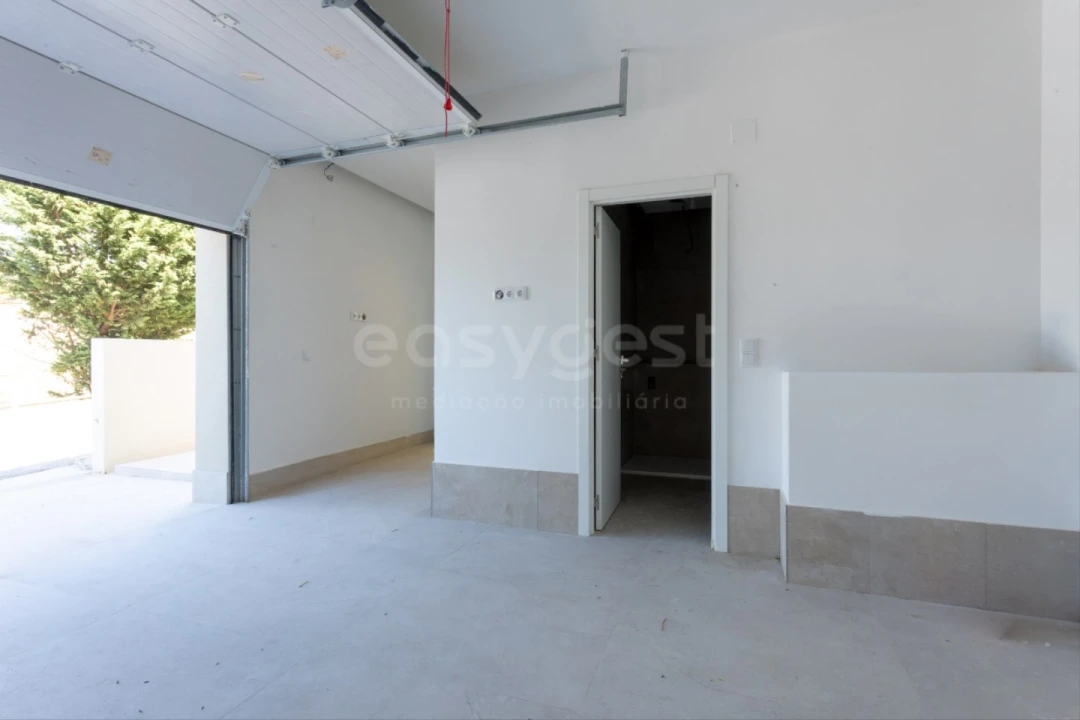 Moradia T3 para Venda em Santa Maria, São Pedro e Matacães Foto 4