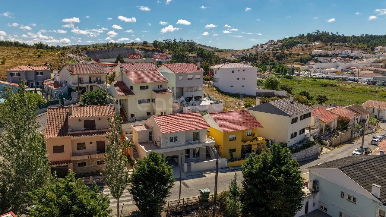 Moradia T3 para Venda em Santa Maria, São Pedro e Matacães Foto 46