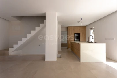 Moradia T3 para Venda em Santa Maria, São Pedro e Matacães
