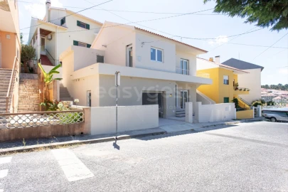 Moradia T3 para Venda em Santa Maria, São Pedro e Matacães