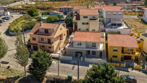 Moradia T3 para Venda em Santa Maria, São Pedro e Matacães