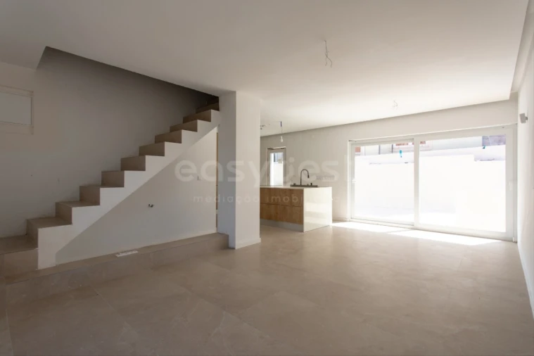 Moradia T3 para Venda em Santa Maria, São Pedro e Matacães Foto 10