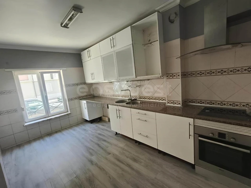 Apartamento T3 para Venda em Quinta do Conde Foto 3