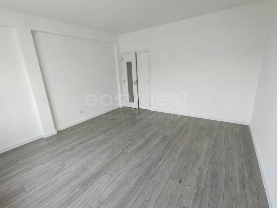 Apartamento T3 para Venda em Quinta do Conde Foto 7