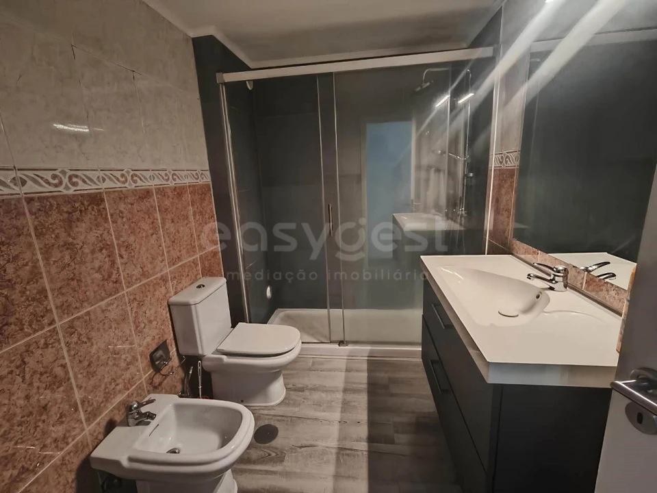 Apartamento T3 para Venda em Quinta do Conde Foto 12