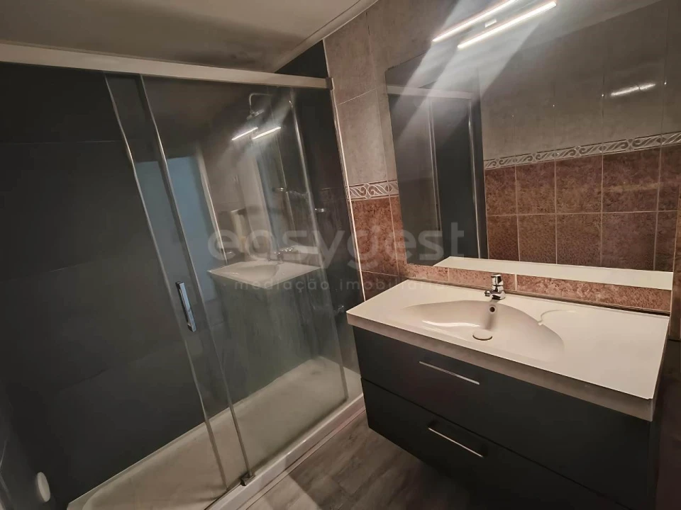 Apartamento T3 para Venda em Quinta do Conde Foto 13
