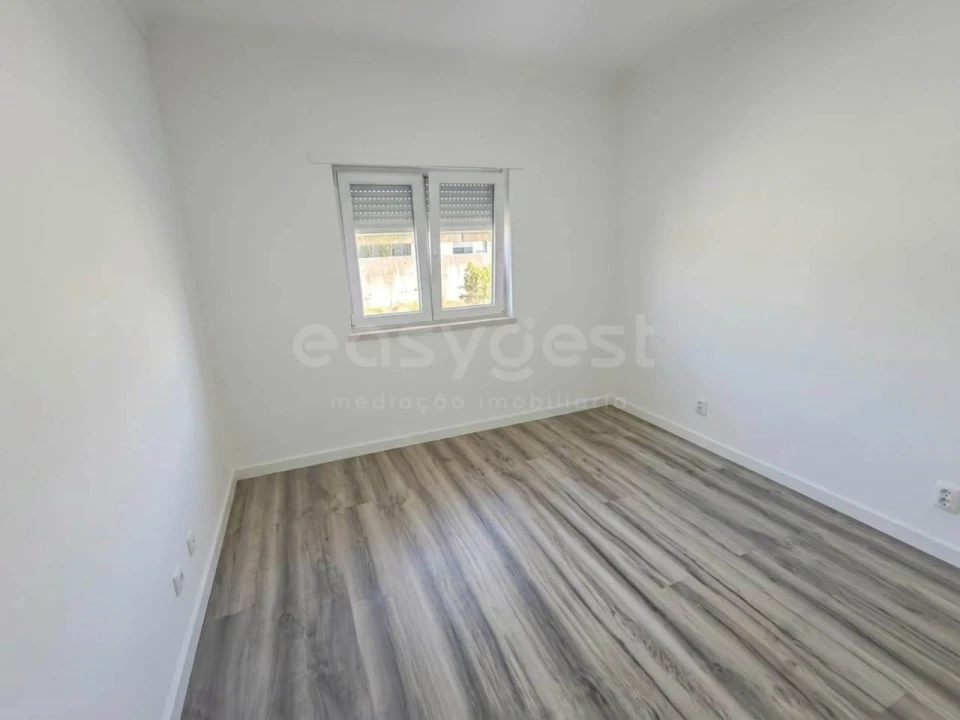 Apartamento T3 para Venda em Quinta do Conde Foto 15