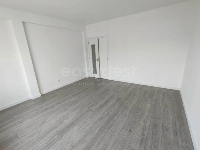 Apartamento T3 para Venda em Quinta do Conde Foto 7