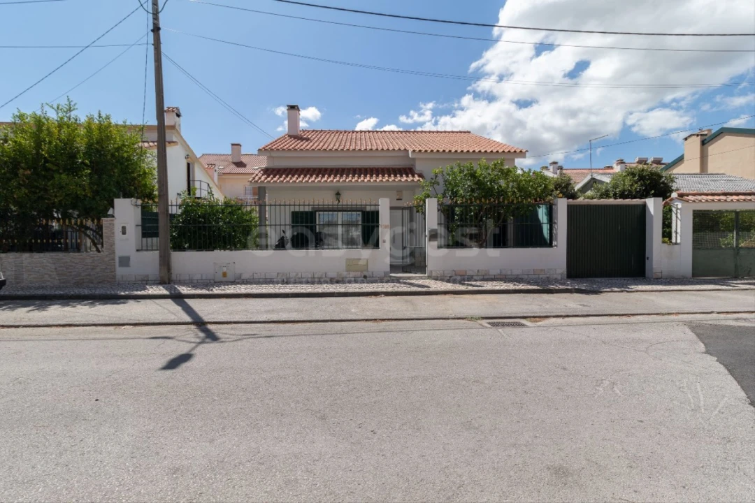 Moradia T4 para Venda em Quinta do Conde Foto 29