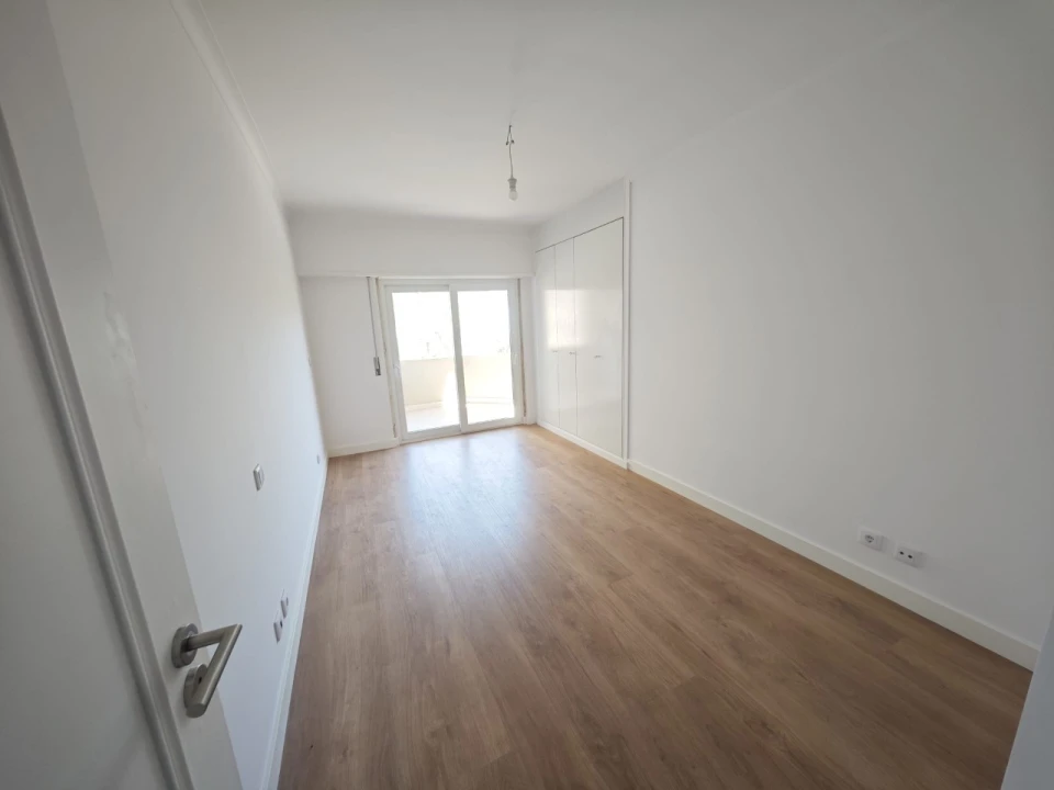 Apartamento T3 para Venda em São Domingos de Benfica Foto 15