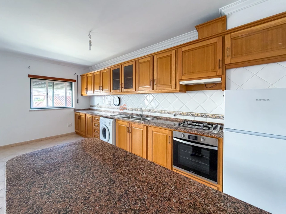 Apartamento T2 para Venda em São João Baptista Foto 3