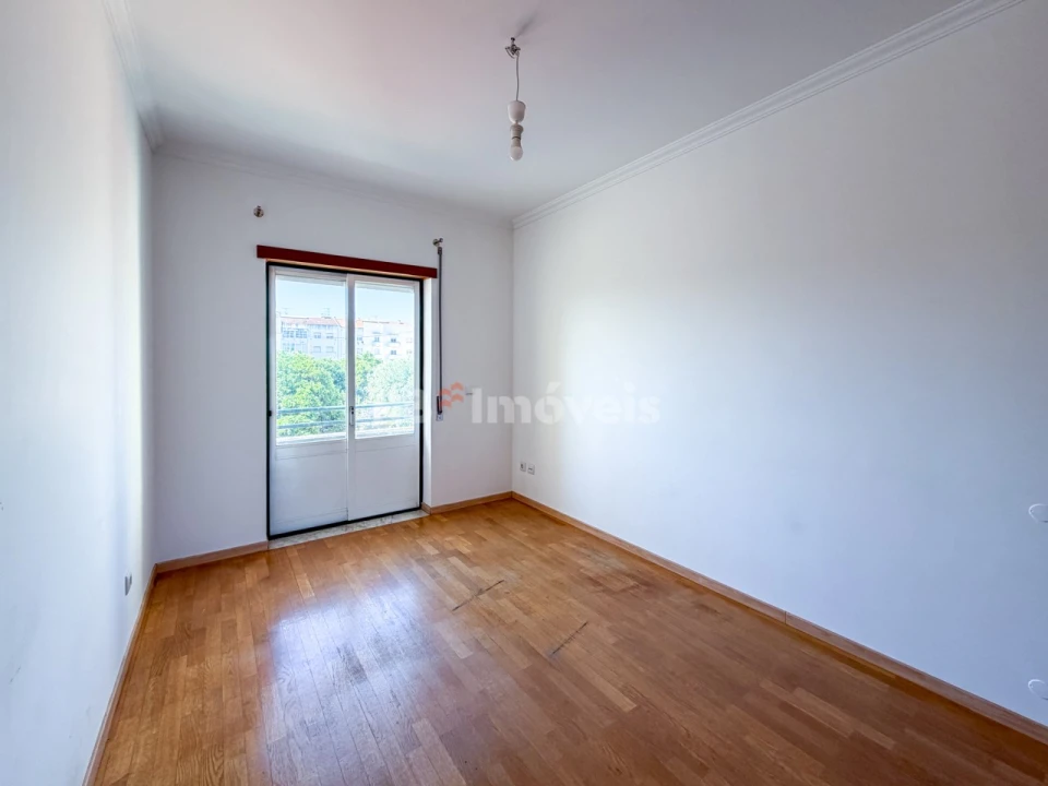 Apartamento T2 para Venda em São João Baptista Foto 13