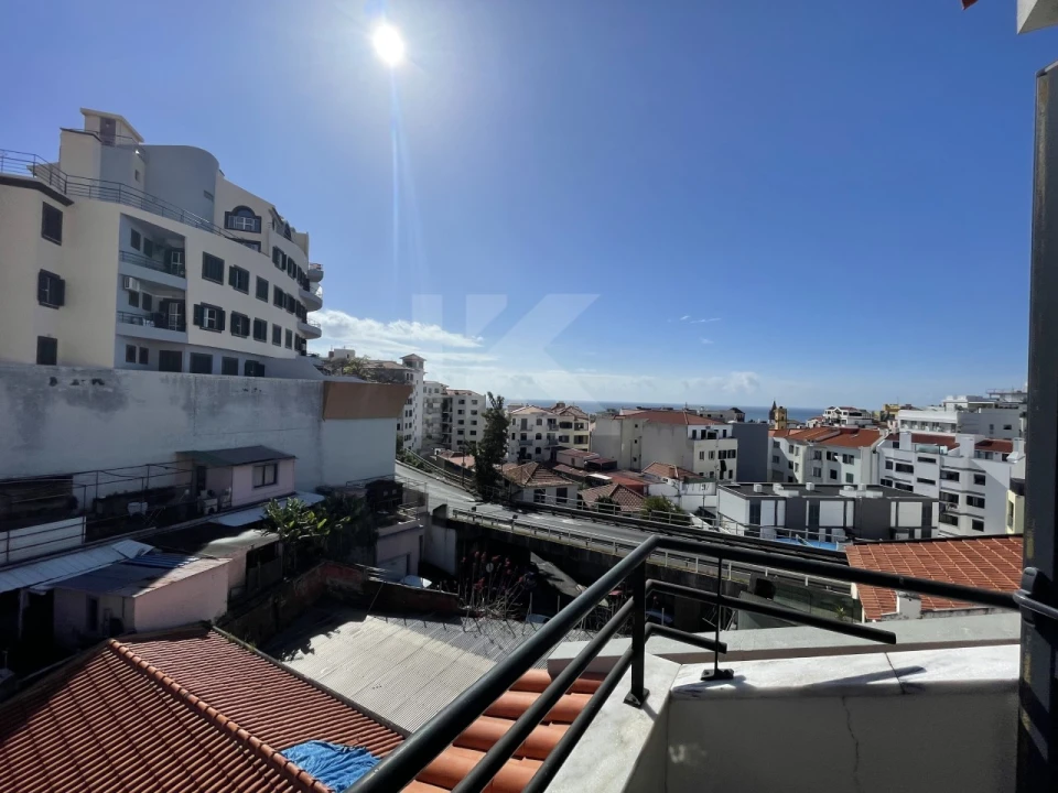 Apartamento T1 para Arrendamento em Funchal (Santa Luzia) Foto 24