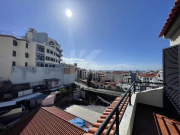 Apartamento T1 para Arrendamento em Funchal (Santa Luzia)