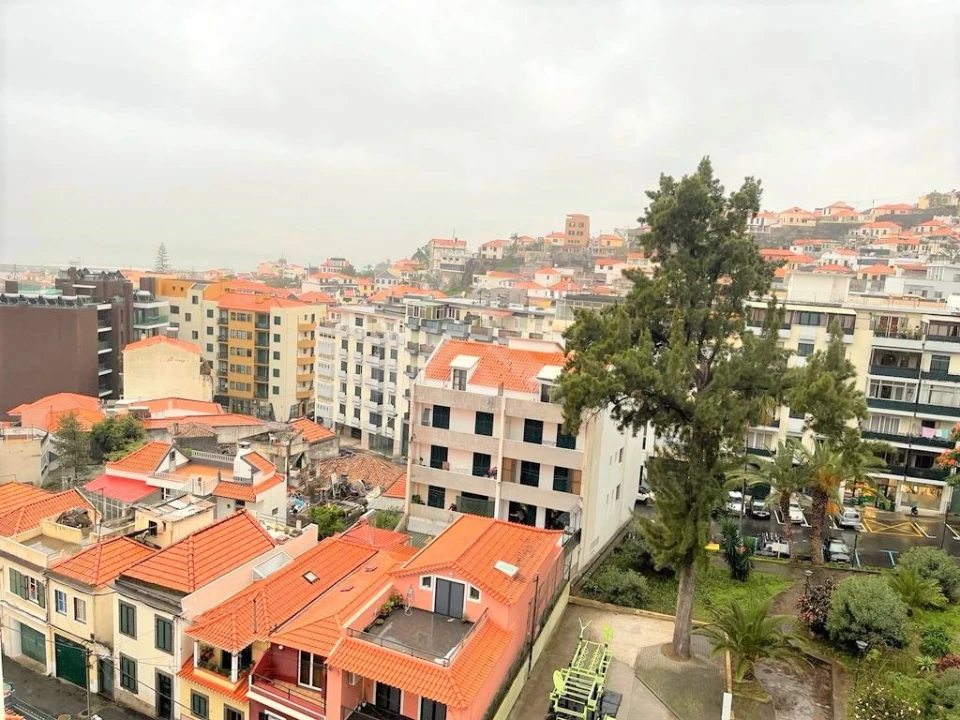 Apartamento T2 para Arrendamento em Funchal (Santa Luzia) Foto 25