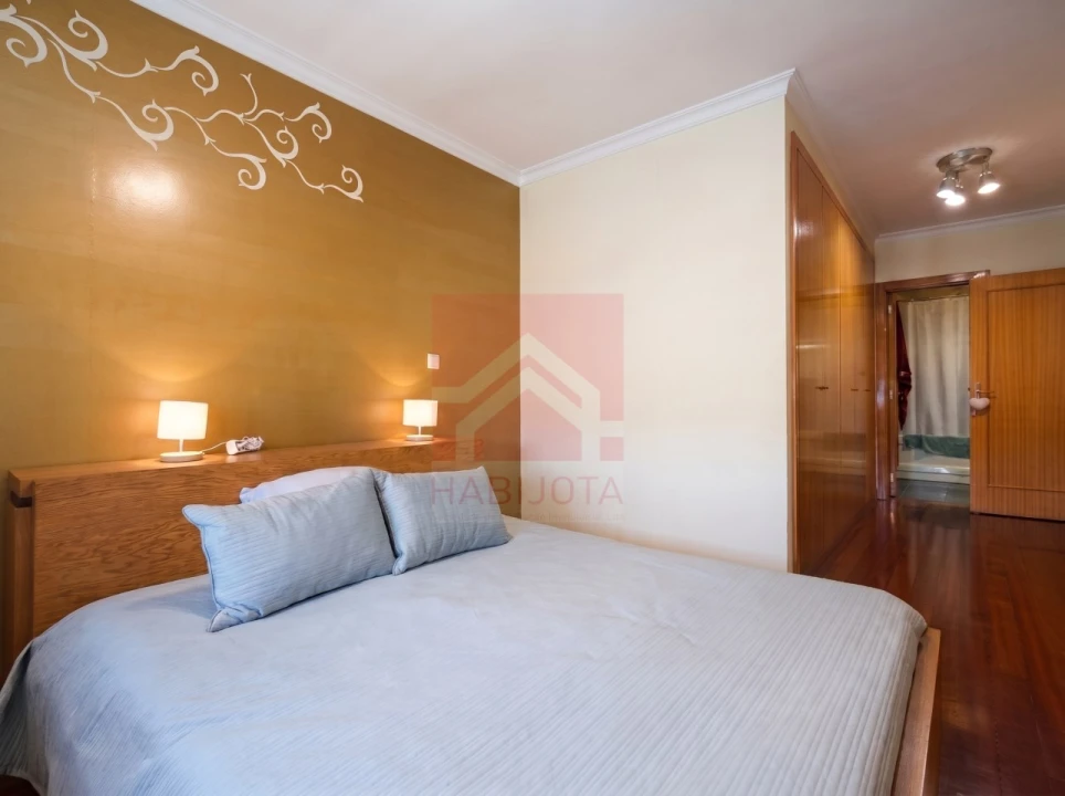 Apartamento T2 para Venda em Rio Tinto Foto 16