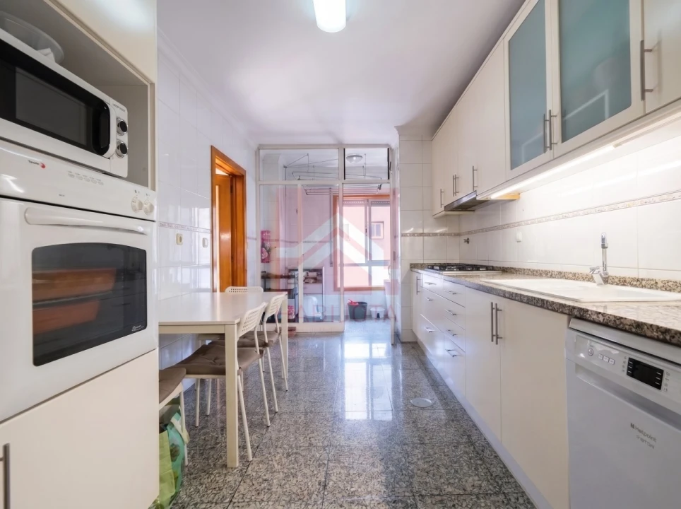 Apartamento T2 para Venda em Rio Tinto Foto 7