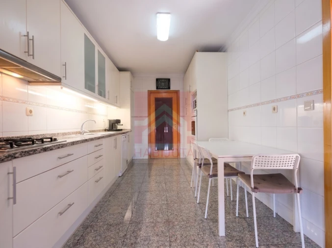 Apartamento T2 para Venda em Rio Tinto Foto 10