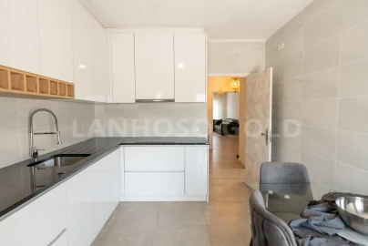 Apartamento T3 para Venda em Povoa de Lanhoso (N. Senhora do Amparo)