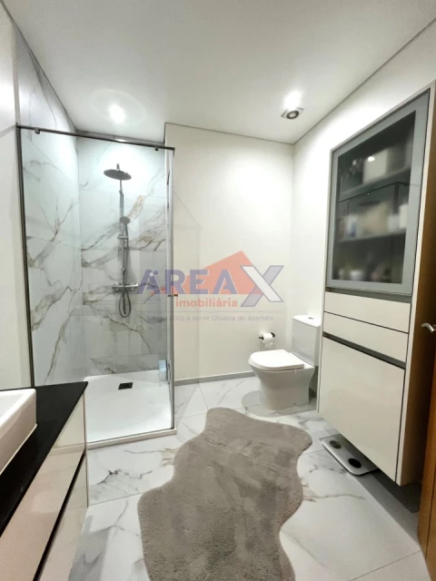Apartamento T3 para Venda em O. Azeméis, Riba-Ul, Ul, Macinhata Seixa, Madail