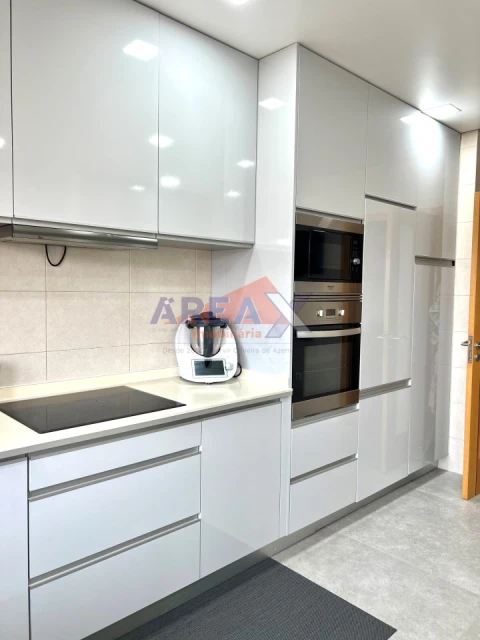 Apartamento T3 para Venda em O. Azeméis, Riba-Ul, Ul, Macinhata Seixa, Madail