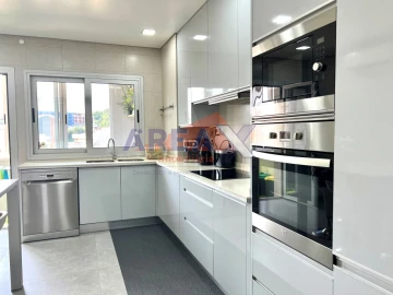Apartamento T3 para Venda em O. Azeméis, Riba-Ul, Ul, Macinhata Seixa, Madail