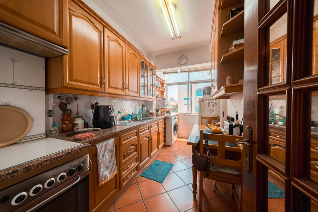 Apartamento T2 para Venda em Massamá e Monte Abraão Foto 1